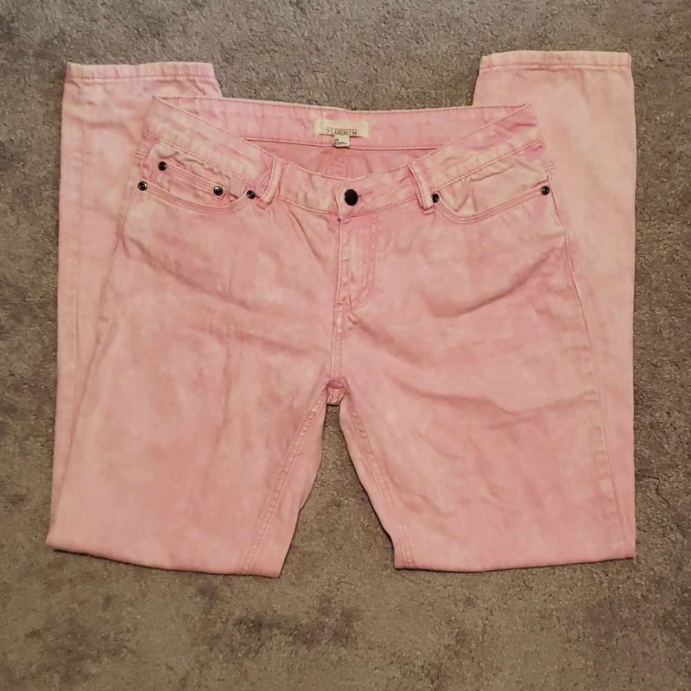 Jeans - Picture 1 of 3